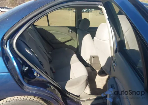 2005 Nissan Sentra 1.8S z USA, uszkodzony, nr VIN 3N1CB51D75L504144